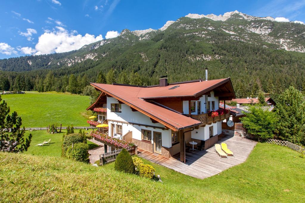 Ferienhaus Kirchplatzl Leutasch Exterior photo